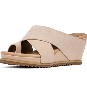 SISU Donald Pliner SISU Beige Wedge Sandals